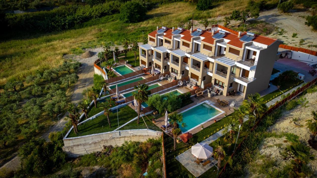 Pefkohori Golden Mountain Beach Villas Екстериор снимка