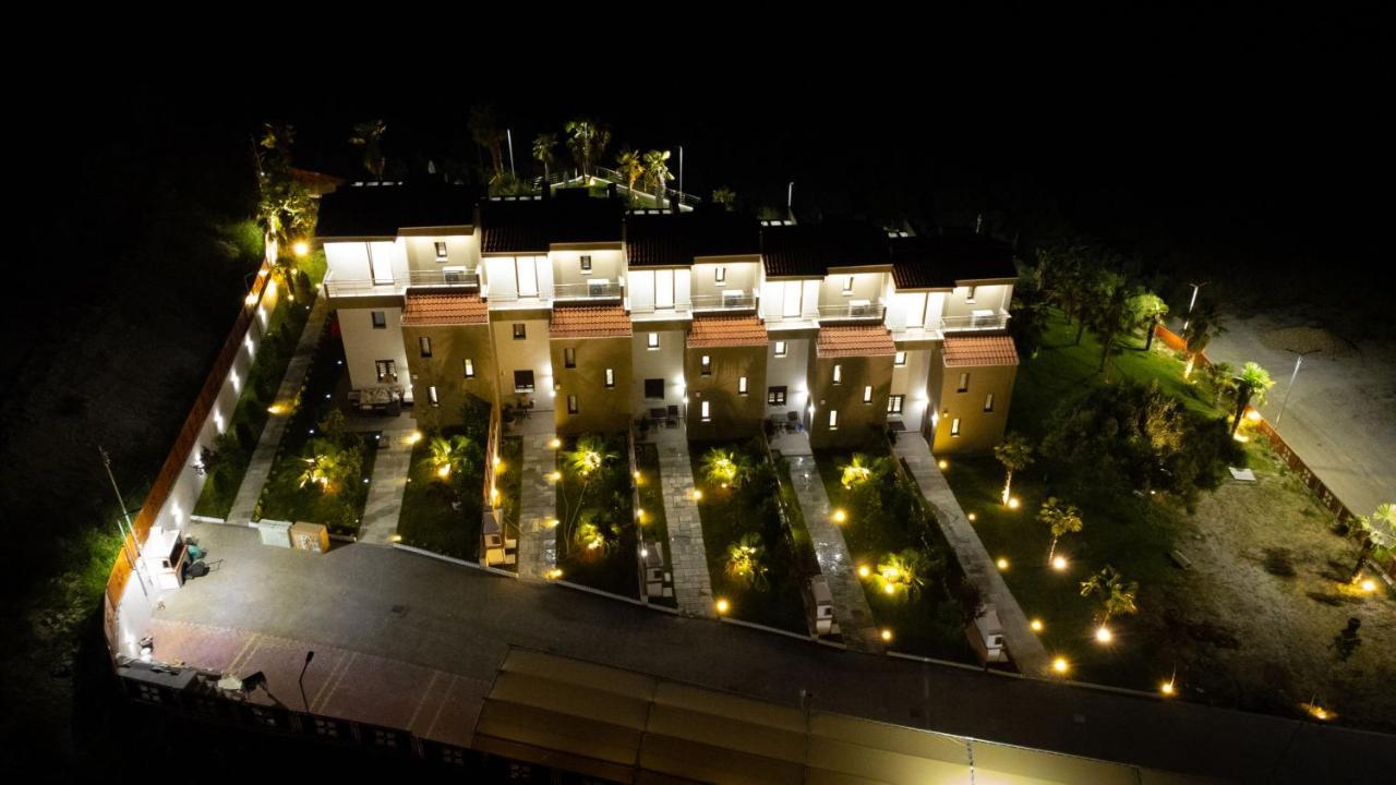 Pefkohori Golden Mountain Beach Villas Екстериор снимка