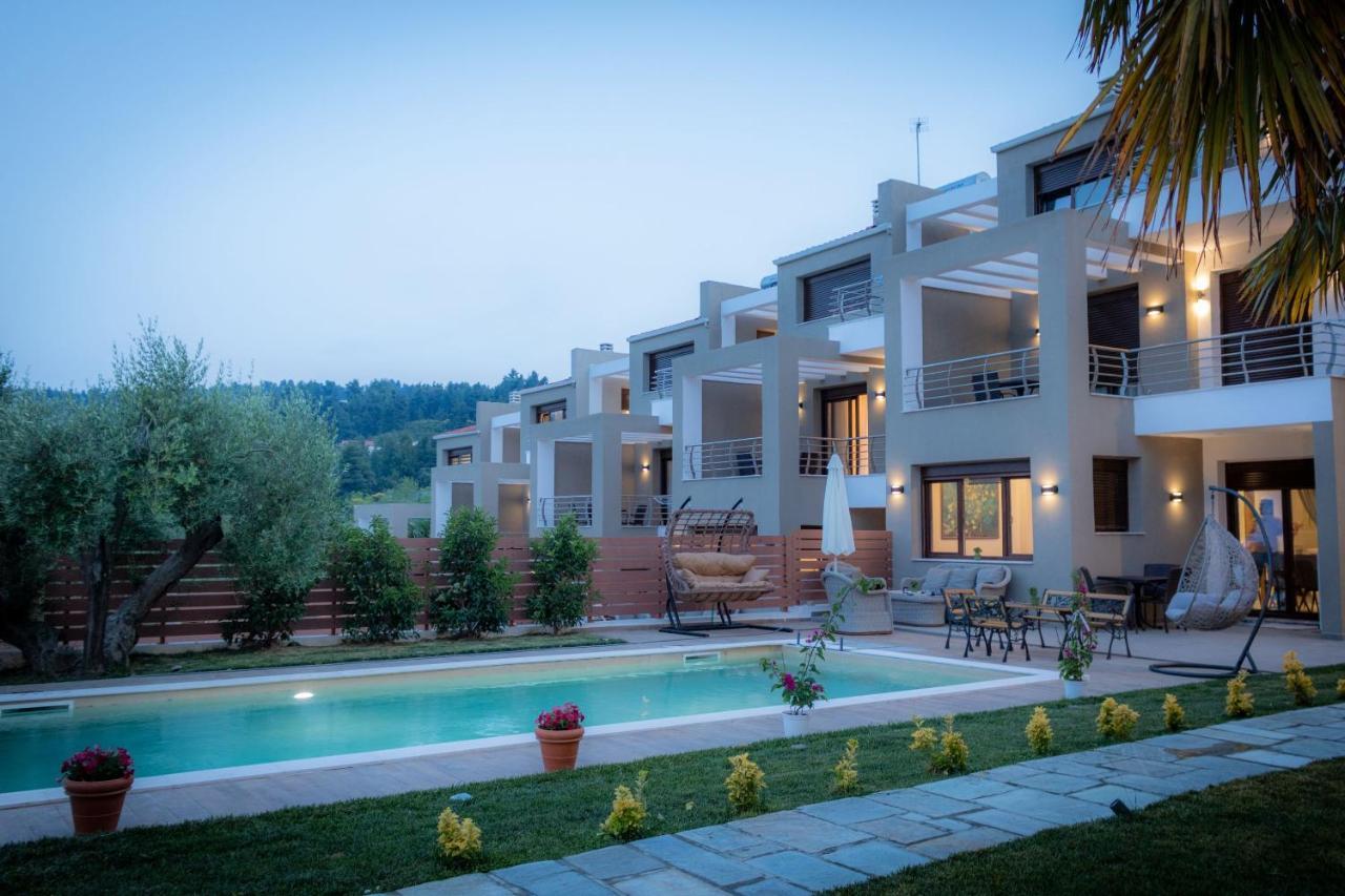 Pefkohori Golden Mountain Beach Villas Екстериор снимка